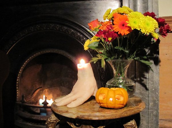 Hammer horror thing hand candle