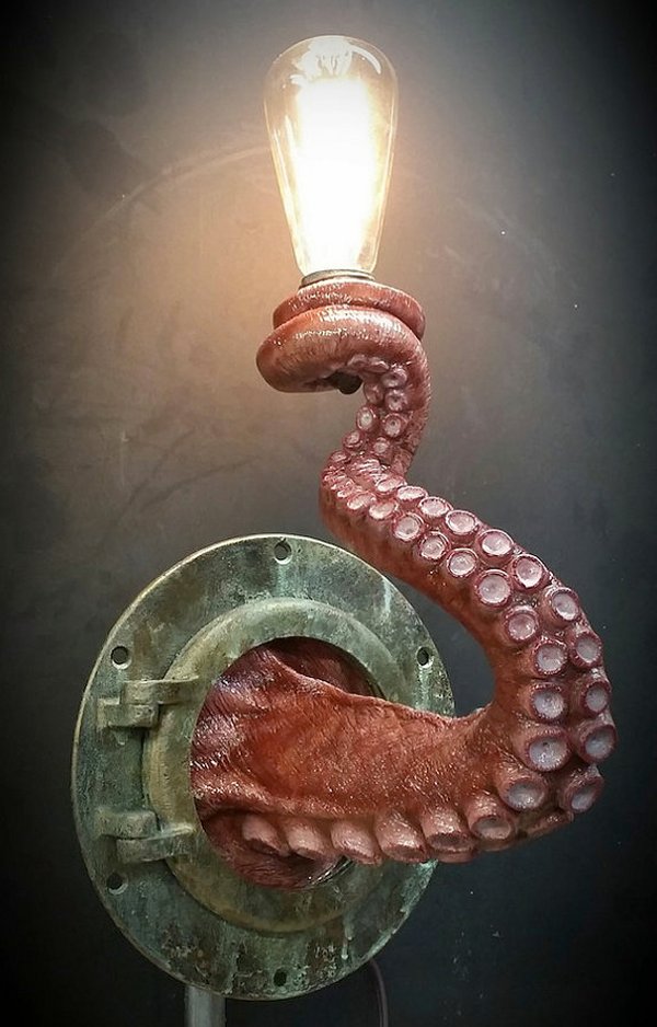 Tentacle Porthole Lamp