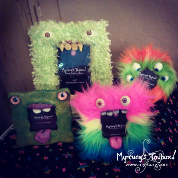 monster picture frame