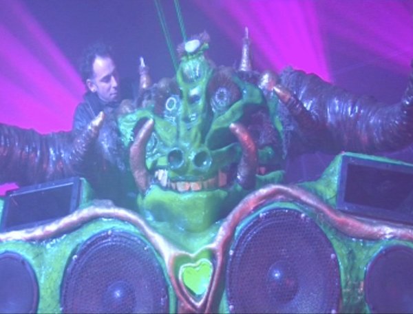 alien monster sound system