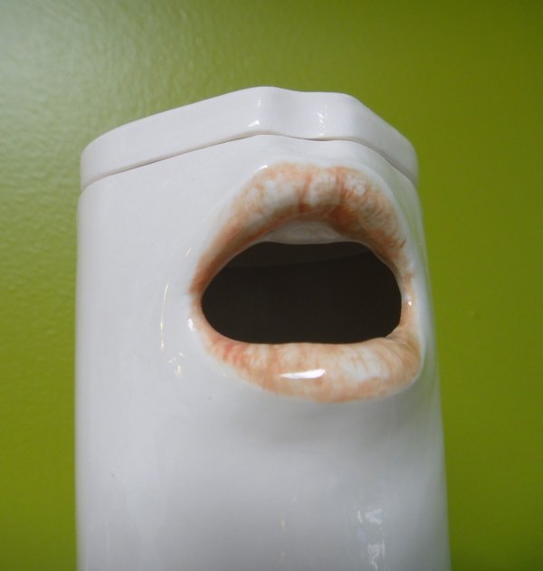 coffee pot and mugs with mouths