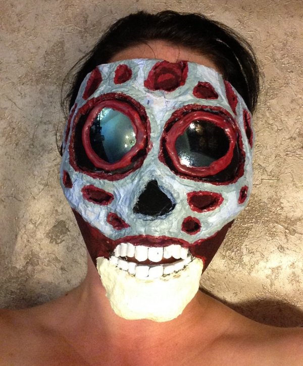 they live mask