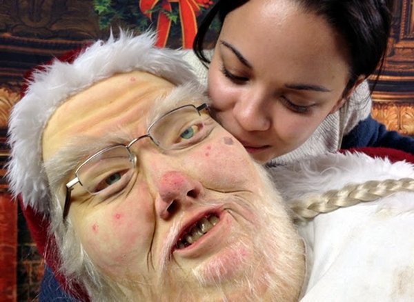 Santa The Hutt Shows Up At A San Francisco Fashion Store