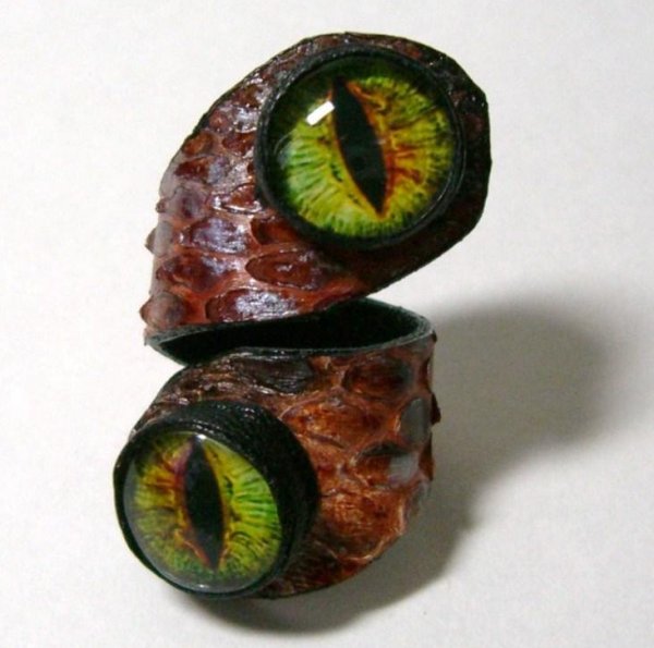 Adjustable Snake Eye Ring