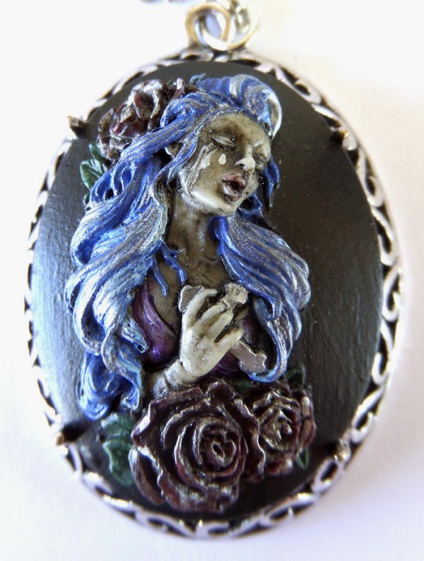 Hauntingly Hand Painted Cameo Necklace Brooches