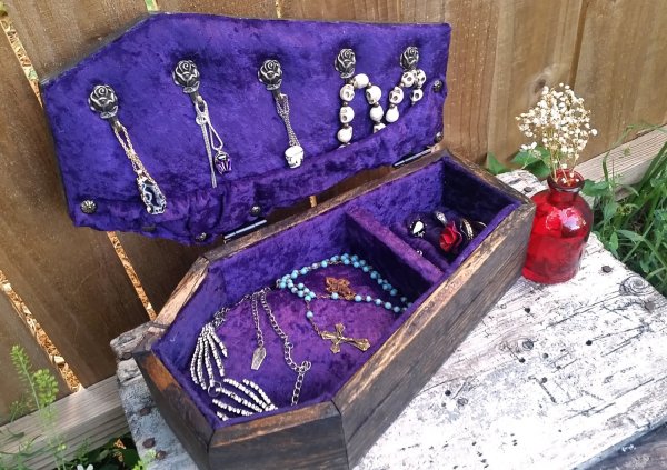 Coffin Jewelry Box