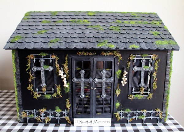 Gothic Vampire Hunter's Dollhouse