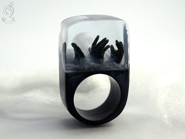 Undead Zombie Hands Ring