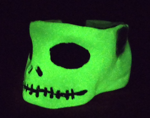Glow-in-the-Dark Skull Flower Pot 