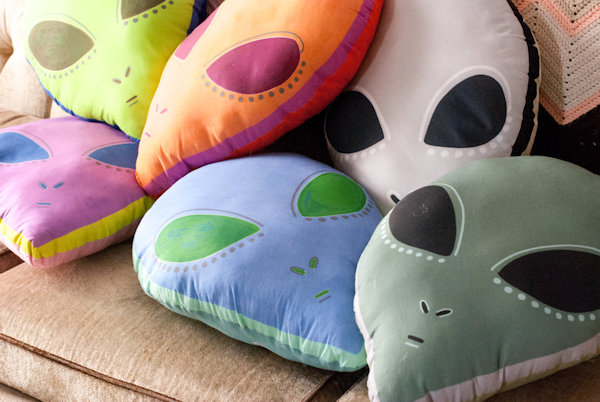 Alien Head Pillows - Extrater(rest)rial