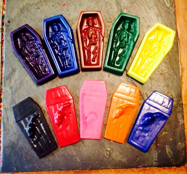 Halloween Coffins Crayons Set