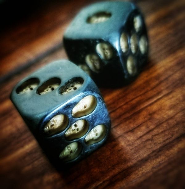 Roll Them Bones - Skull Dice
